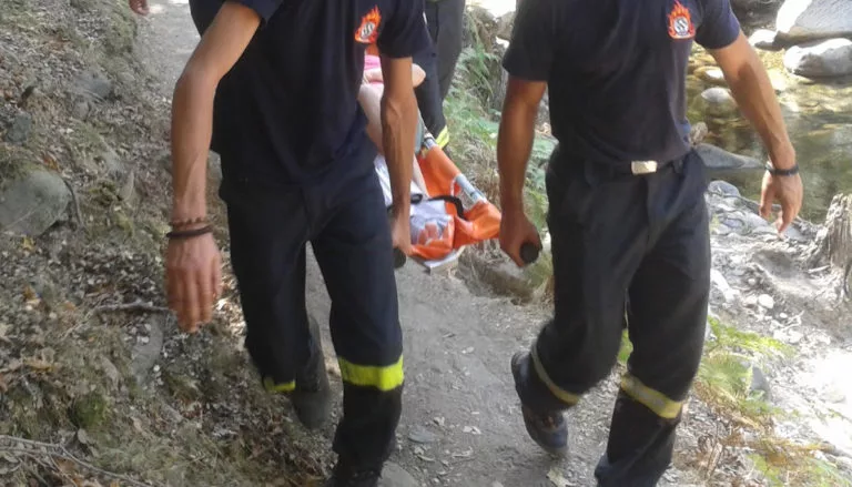 Επιχείρηση διάσωσης τραυματία στον Όλυμπο – Με ελικόπτερο της Πυροσβεστικής μεταφέρθηκε στη Λάρισα