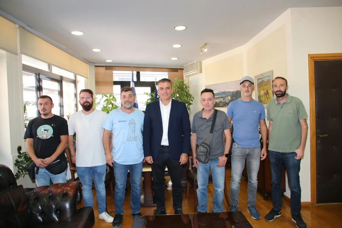 Συνάντηση Μαμάκου με τους φωτορεπόρτερ της Λάρισας - Την Παρασκευή τα εγκαίνια έκθεσης για τον Daniel