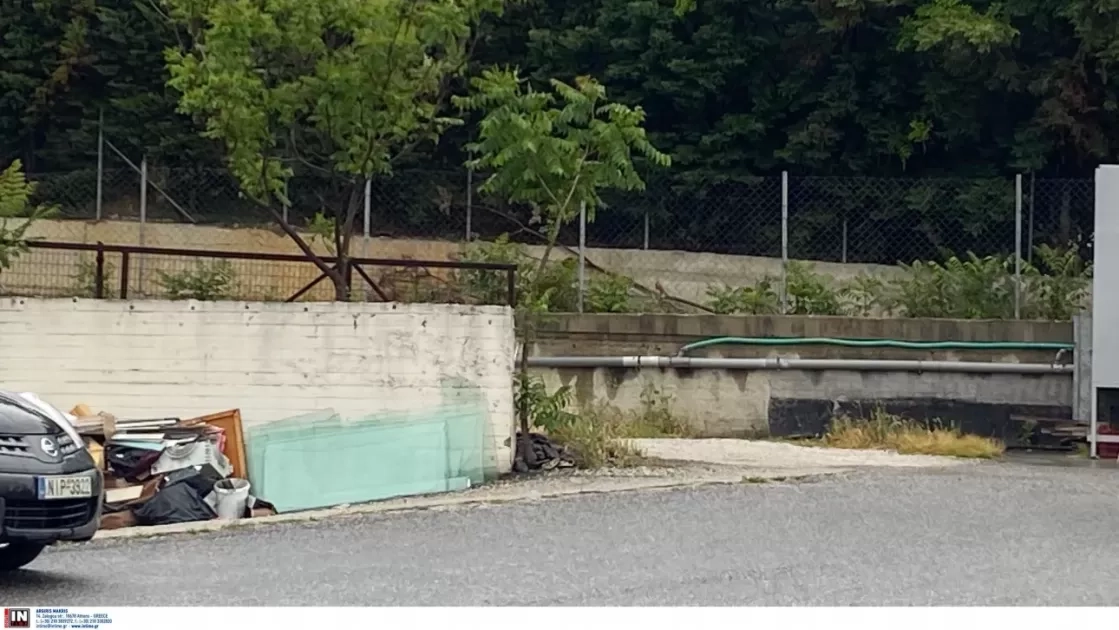 Ελεύθερη αφέθηκε η 30χρονη που απέβαλε και άφησε το νεκρό έμβρυο δίπλα σε κάδο