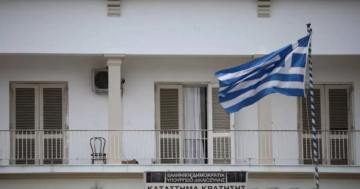 Αλβανός κρατούμενος απείλησε με μαχαίρι σωφρονιστικούς υπαλλήλους