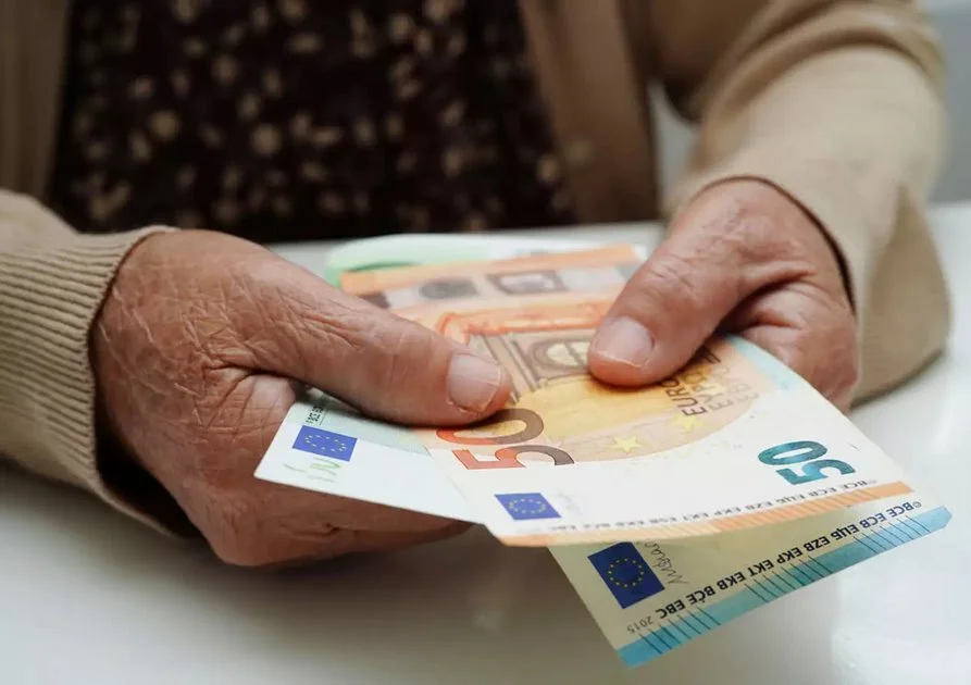 Συντάξεις Μαΐου: Πότε πληρώνονται – Αναλυτικά οι ημερομηνίες καταβολής