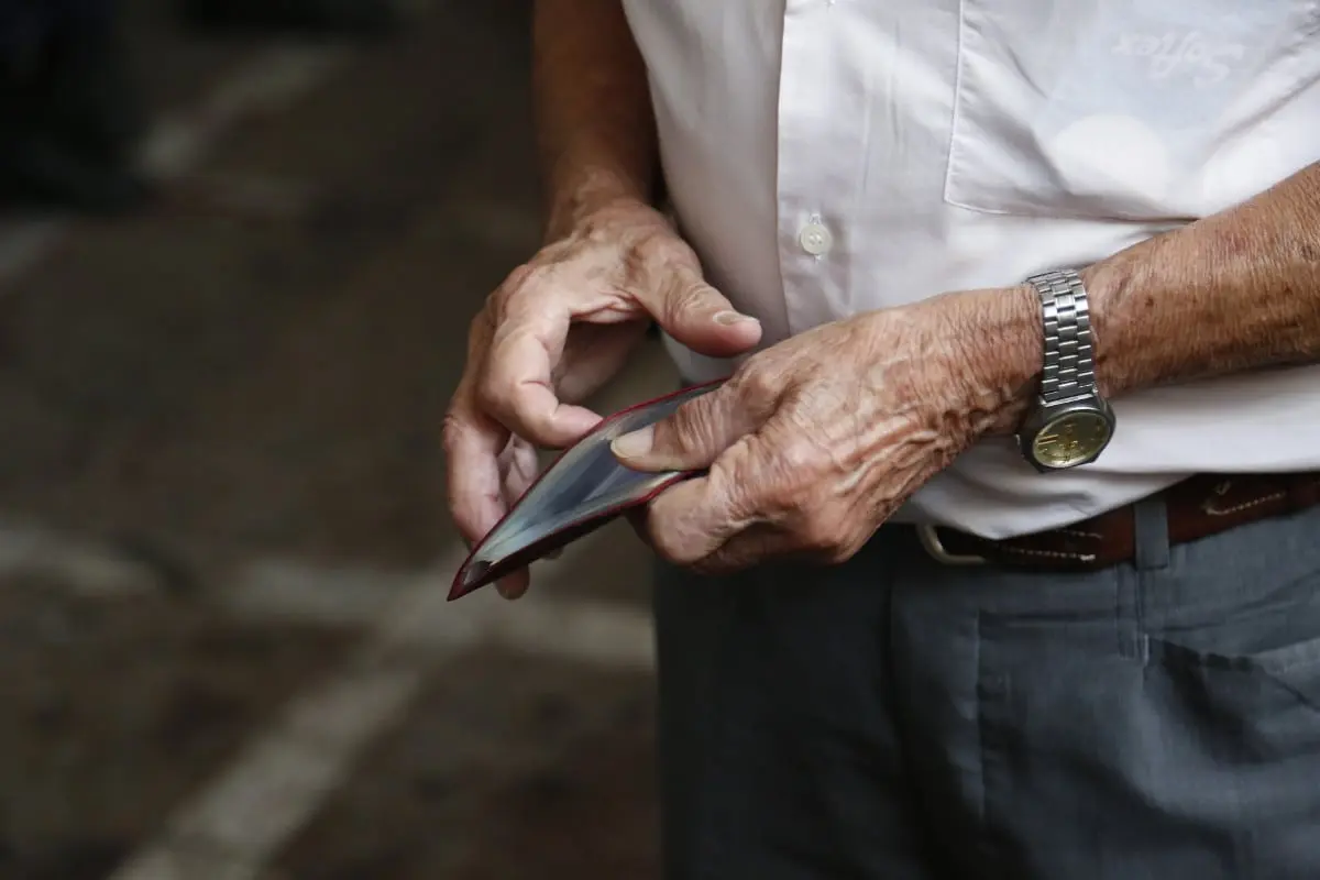 Σύλληψη για απόπειρα ληστείας σε βάρος ηλικιωμένου Λαρισαίου