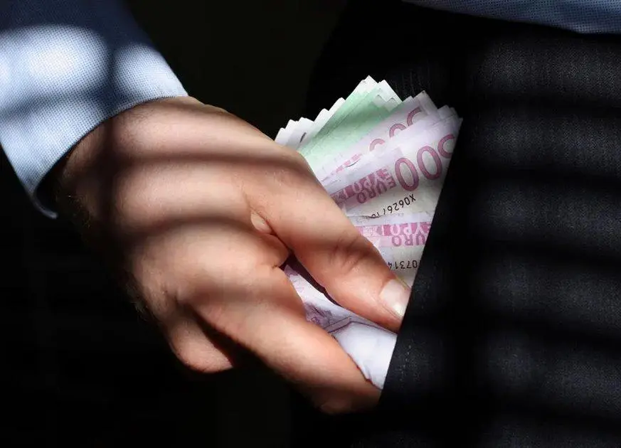 Εξιχνιάστηκαν κλοπές σε Τύρναβο και Σοφάδες - Συγγενής δράστη επέστρεψε τα χρήματα! 