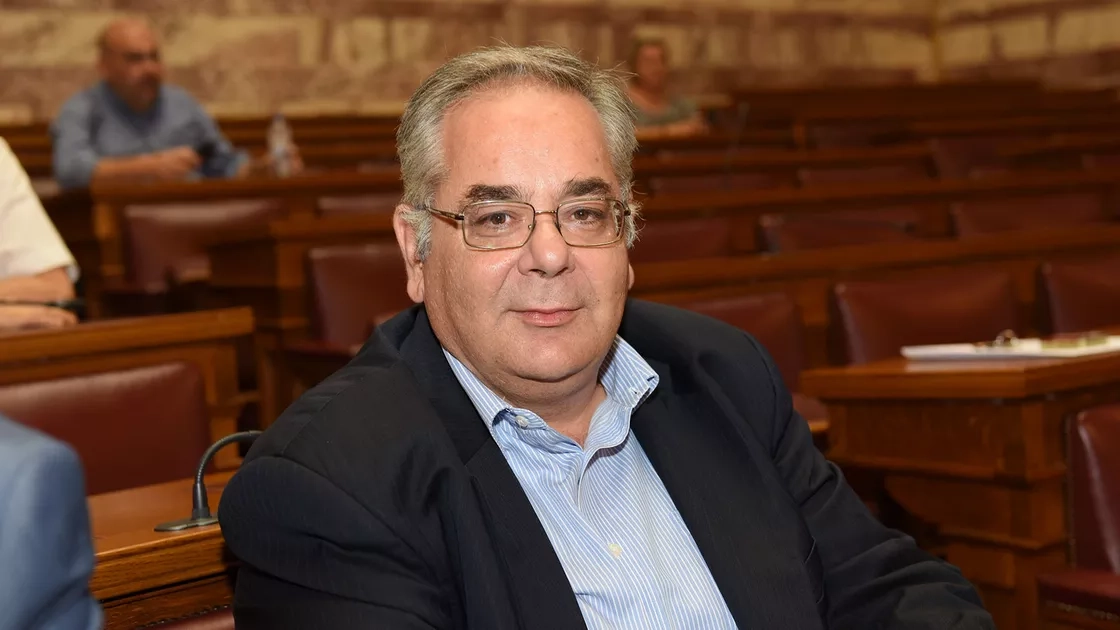 Αντιπυρική περίοδος, στο ίδιο έργο θεατές - του Γιώργου Λαμπρούλη*