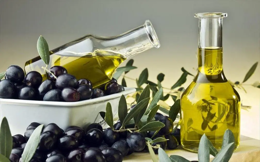 Ελαιόλαδο: Οι πρώτες ενδείξεις δείχνουν φθηνότερες τιμές τη νέα σεζόν