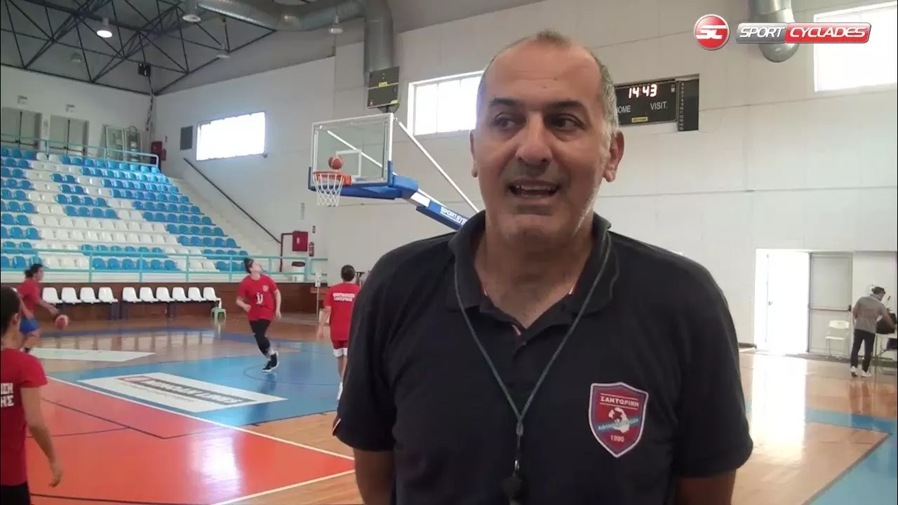 Ο Λαρισαίος Θ.Μάμμος από την Σαντορίνη στον Campos 97.8: Τα σοκάκια θυμίζουν μέρες κορονοϊού (AUDIO)