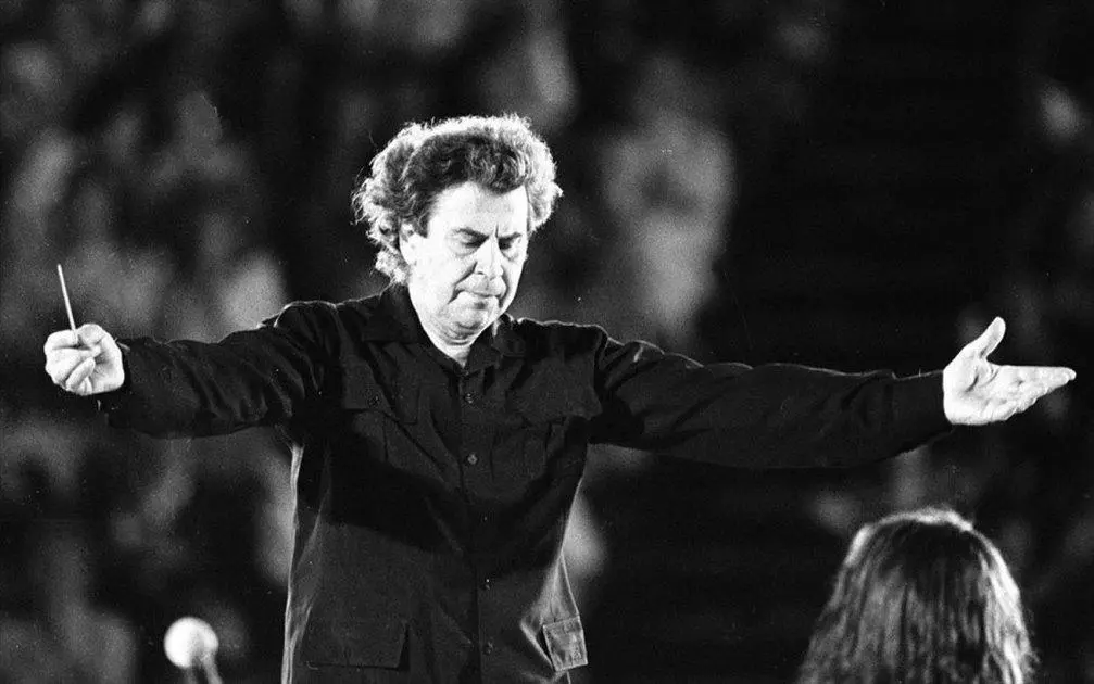 100 χρόνια Μίκης Θεοδωράκης με Φαραντούρη και Λέκκα αύριο στη Λίμνη Πλαστήρα