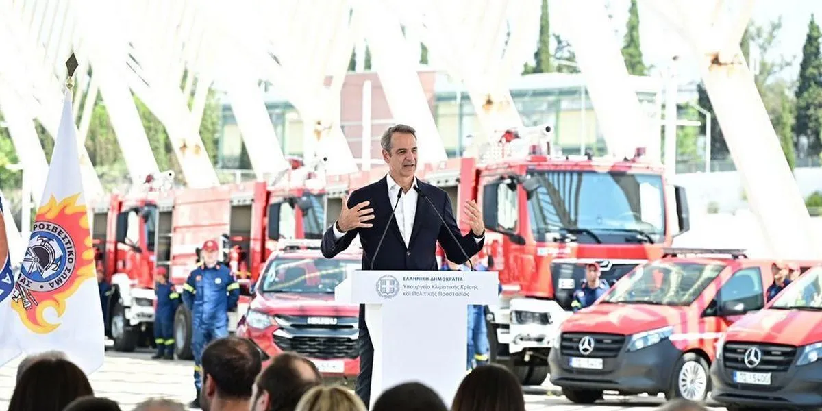 Μητσοτάκης στην παράδοση 164 νέων οχημάτων στην Πυροσβεστική