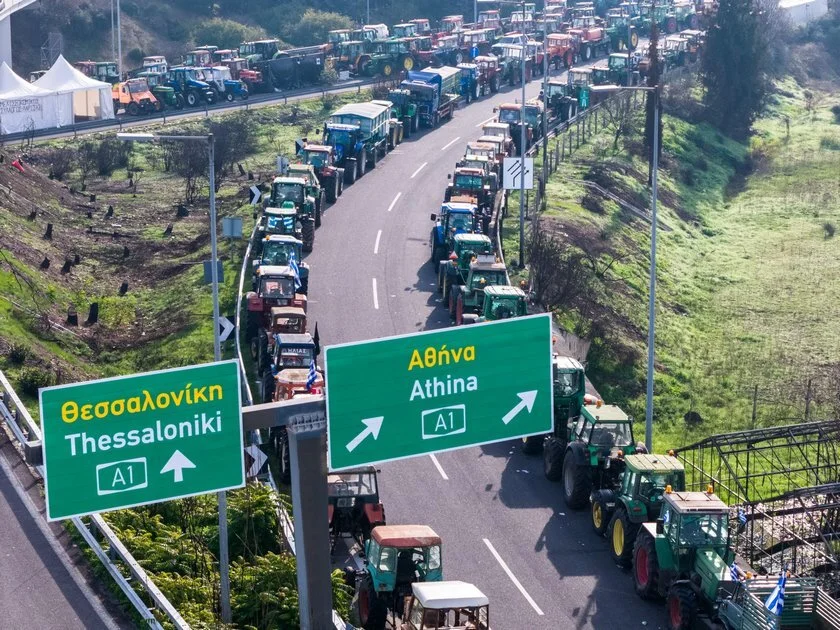 Σε τροχιά κλιμάκωσης το μπλόκο της Νίκαιας μετά το άκυρο στον πρωθυπουργό