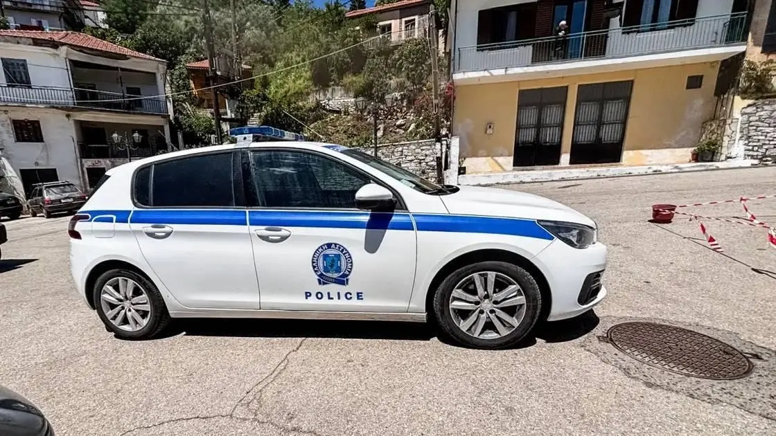 Δεκάδες θύματα στον Βόλο από νεαρή που προσποιείται ότι ξέμεινε από καύσιμα – Πώς τους αποσπάει χρήματα
