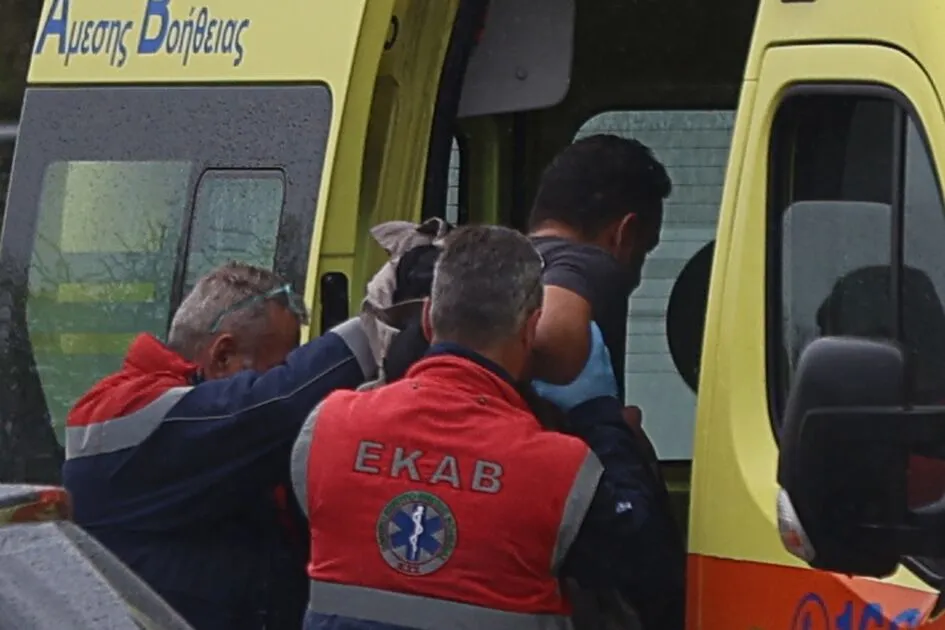Δίκη Τεμπών: Αδιαθεσία αισθάνθηκε ο Πάνος Ρούτσι – Του ασκήθηκε βία από 6 αστυνομικούς,  καταγγέλλει η Κωνσταντοπούλου