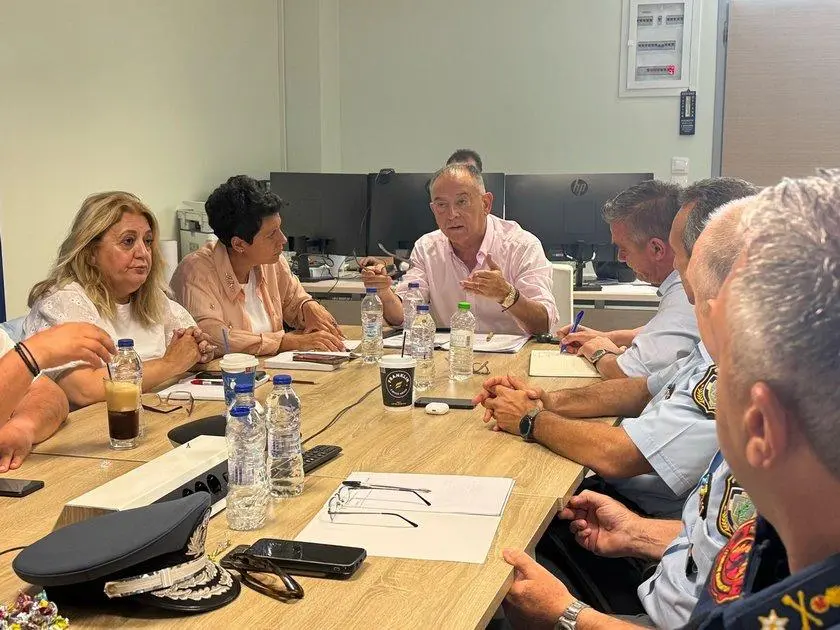  Πλήρης απαγόρευση μετακινήσεων σε ζώα και ζωοτροφές