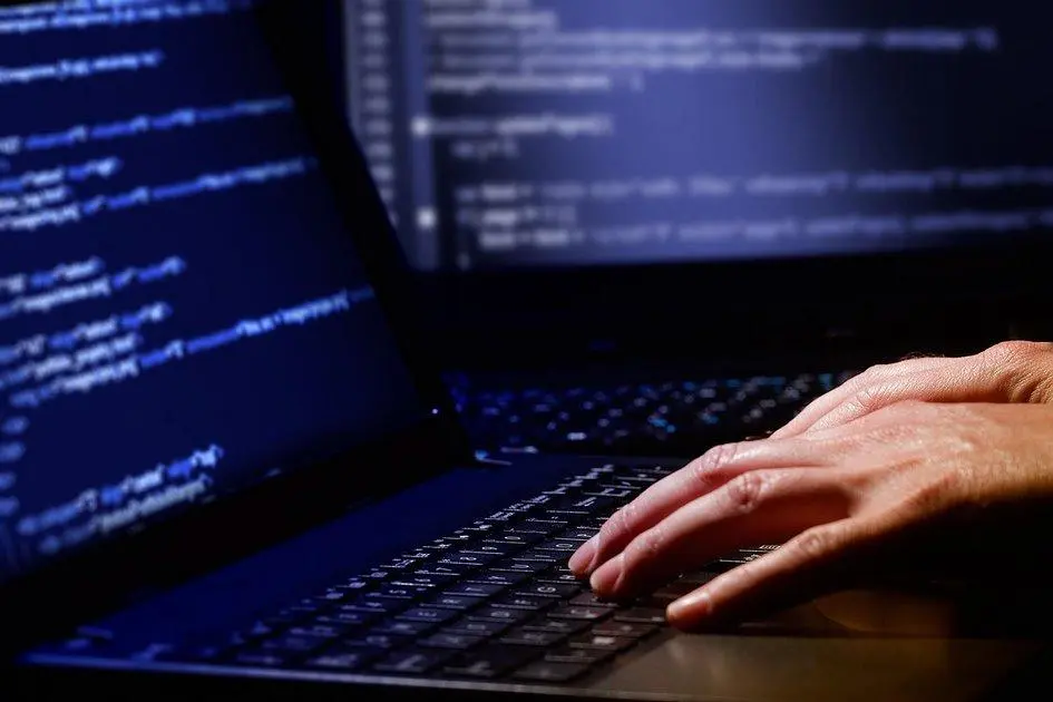 Παιδική πορνογραφία με χρήση ΑΙ στη Λάρισα 