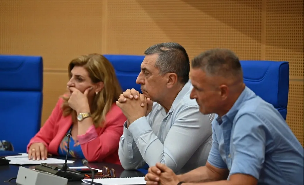 3 εκατ. € για νέο κλειστό και... ανοιχτό "παράθυρο" για το Αλκαζάρ