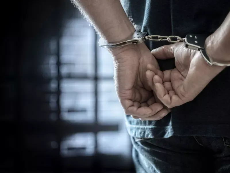 Χειροπέδες σε Λαρισαίο για 4,5 κιλά κάνναβης (ΦΩΤΟ)