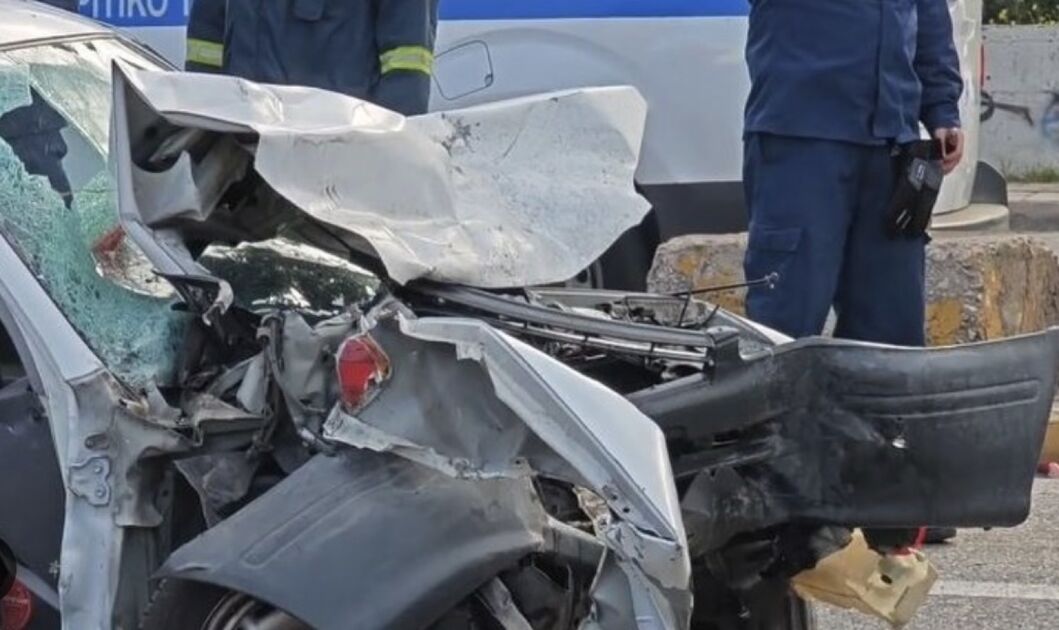 Νεκρός 95χρονος μετά από σύγκρουση τριών αυτοκινήτων