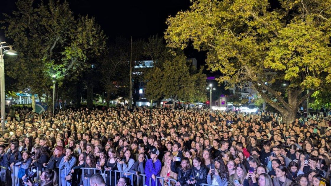 Φεστιβάλ Νεολαίας Λάρισας: Στην κορύφωση οι εκδηλώσεις στην Κεντρική πλατεία