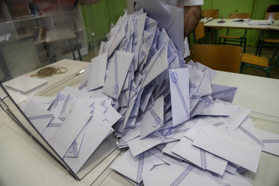 Δημοσκόπηση Interview: Μεγάλο προβάδισμα ΝΔ, το 16% υπέρ νέου κόμματος Τσίπρα