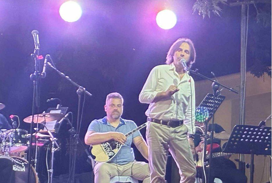 Ο Αμπελώνας υποκλίθηκε στο πάθος του Βασίλη Λέκκα - Η άγνωστη ιστορία με τον Μίκη (VIDEOS)