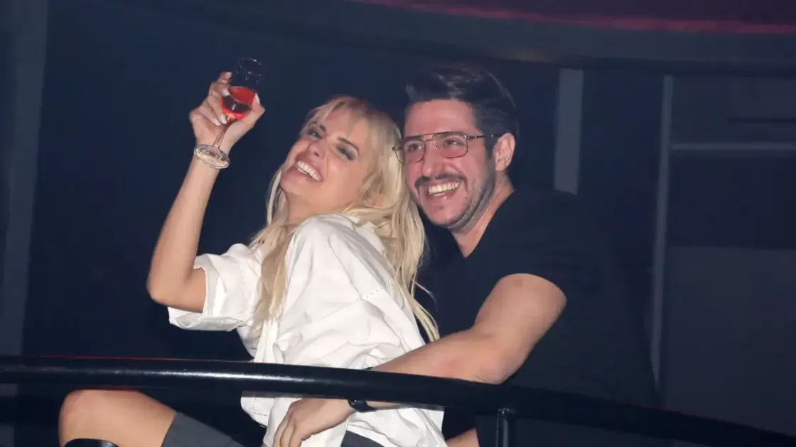 Κατερίνα Λιόλιου και Χάρης Παπατζανής full in love στην Πάρο το φετινό Πάσχα