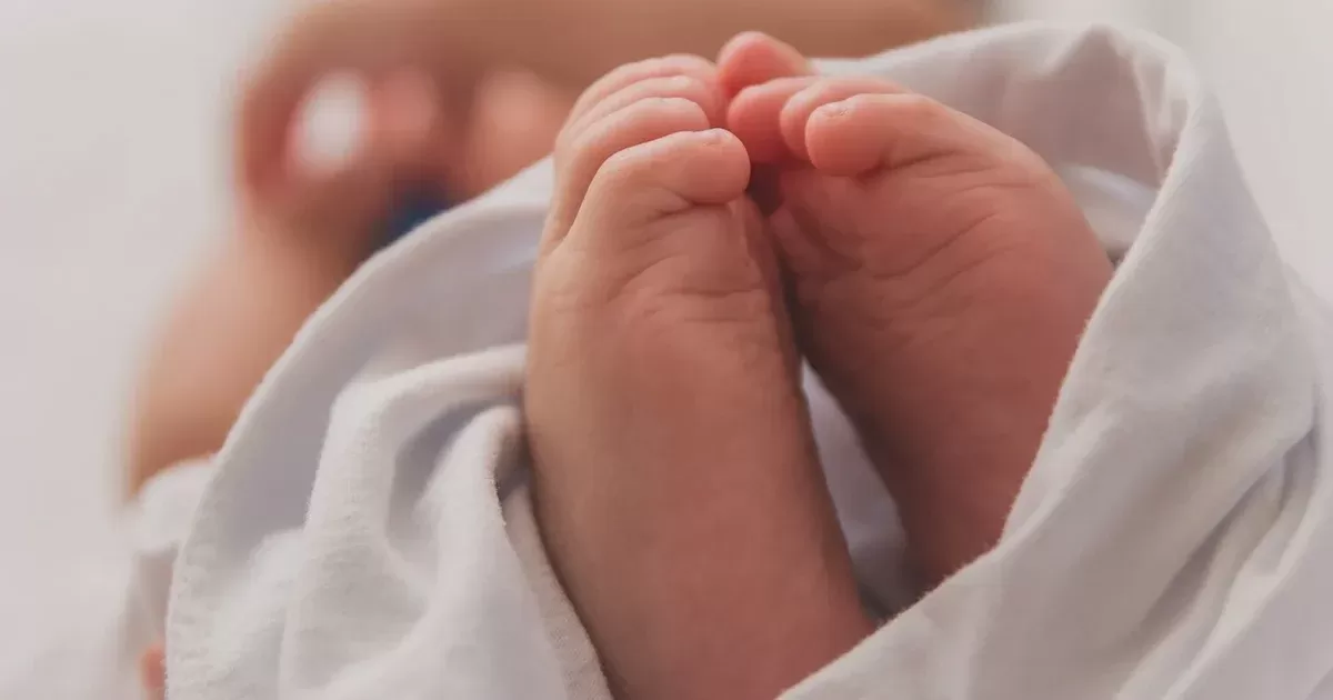Άφησαν το 11 μηνών βρέφος στο μπαλκόνι και πήγαν για ύπνο