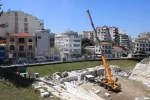 Katedafisi-Polyorofo-Arxaio_Theatro-Dimos_Larissaion_6_original