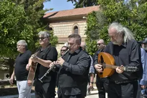 lakis-halkias-kideia_4_original