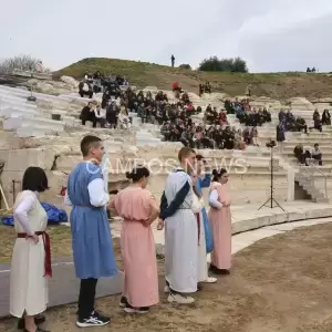 1o_Mathitiko_Festival_Theatrou_-_Efivon_Dromena_7_original